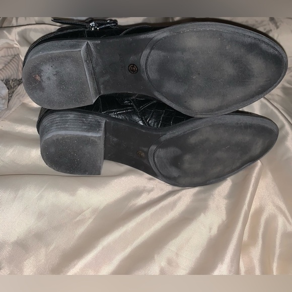 Leather Ankle Booties Crocodile Style - Picture 5 of 10